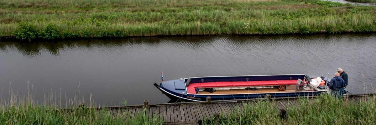 boot in water in Zuidlaardermeer