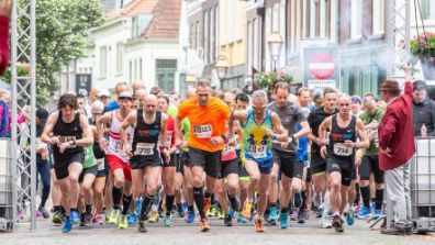 mensen aan de start van Doesburg City run 2018