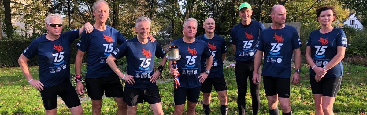 team tijdens lopend freedom vuurtje 2019
